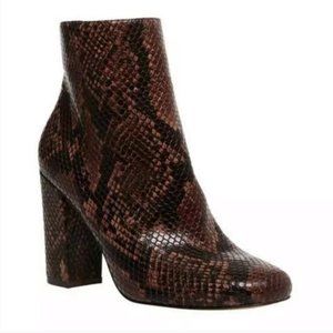 Steve Madden Boots
